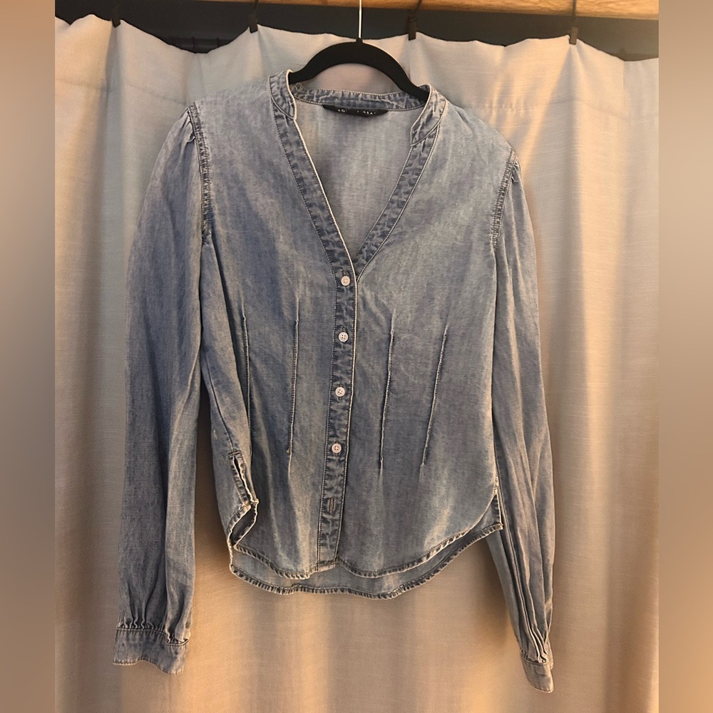 Veronica beard chambray top